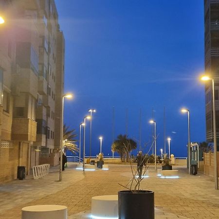 Apartamento En Paseo Maritimo Almeria Luaran gambar